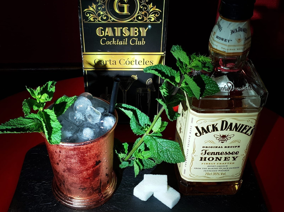 The Whisper Cocktail Company | Cocteles Y Combinados