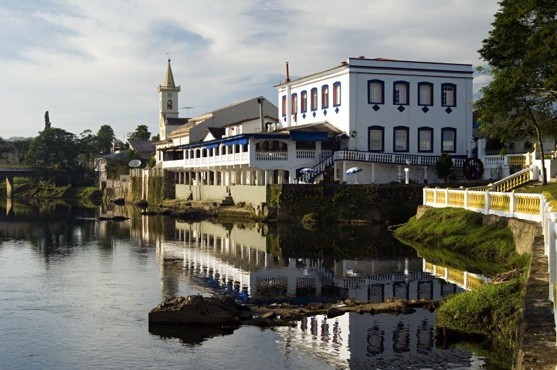 Hotel e Restaurante Nhundiaquara