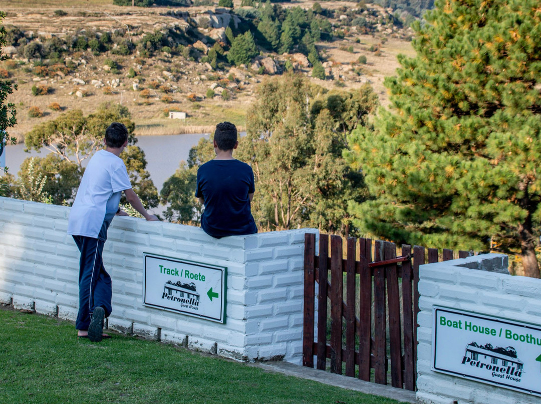 Petronella Guest House主图