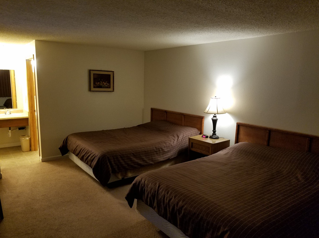 Chen's Motel & RV Park