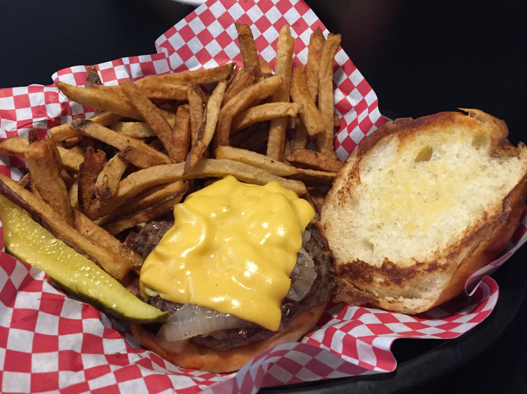 Lakers Tavern and Pizza