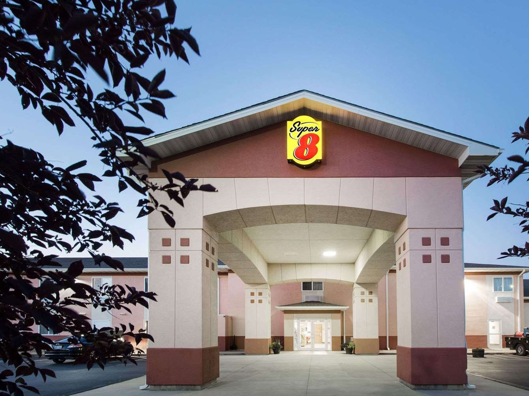 Super 8 by Wyndham Iola KS主图