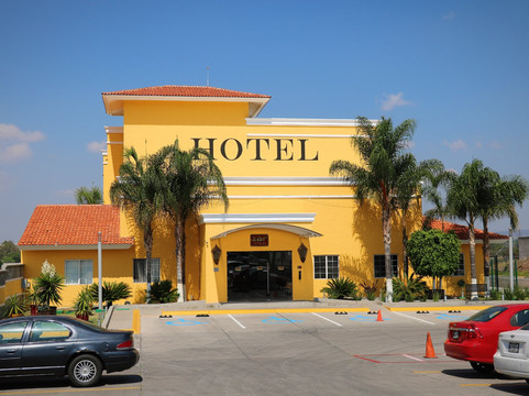 奎雷塔罗扎尔酒店主图