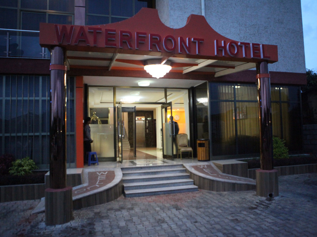 Water Front Hotel主图