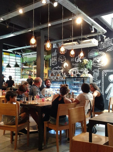 Ladobueno Patisserie & Café