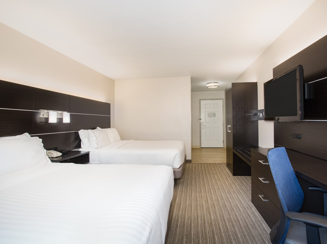 Holiday Inn Express & Suites Ft. Collins By IHG