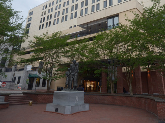 African-American Monument-萨凡纳必去景点