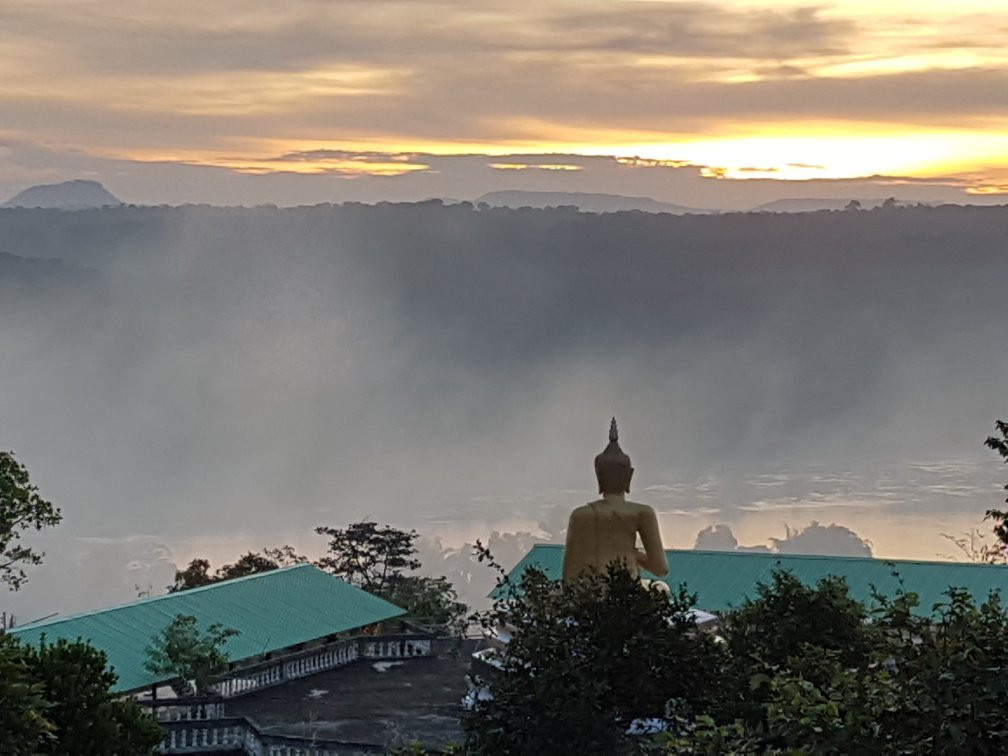Wat Suan Hin Pha Nang Khoi-是曼迈必去景点