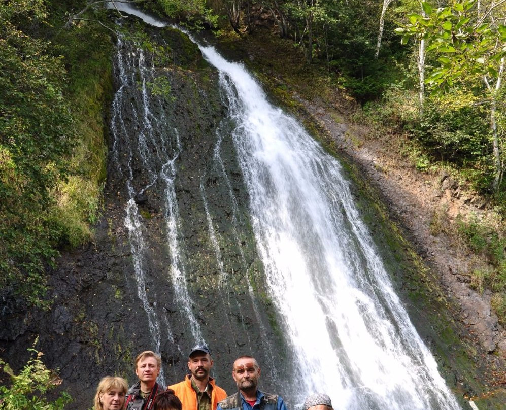 Kolkovskiy Waterfall景点图片