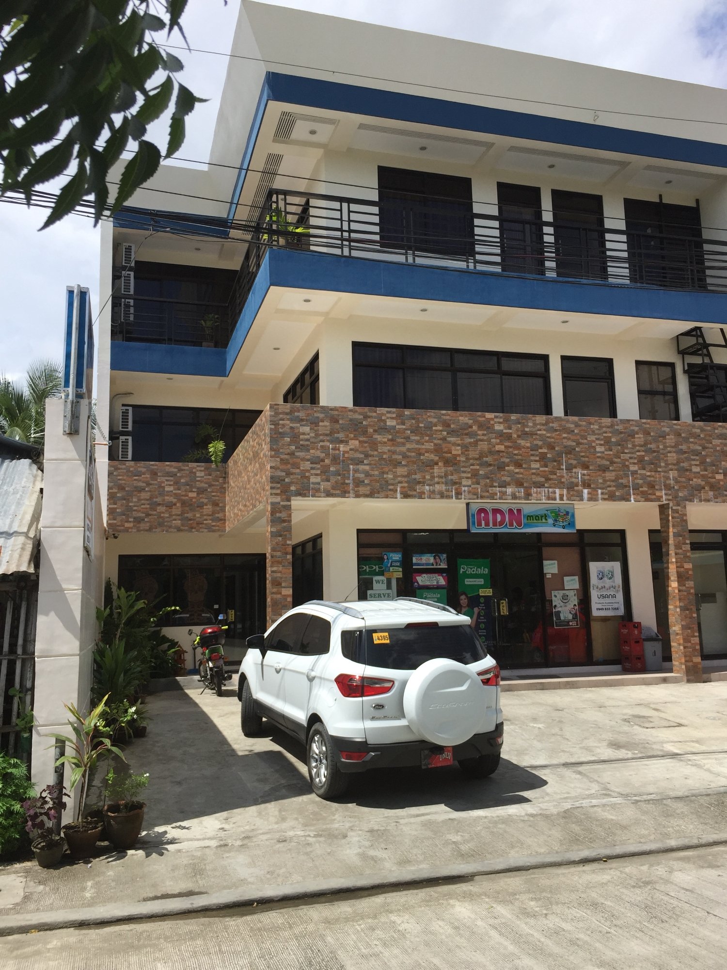 RedDoorz @ La Trinidad Pension House Aklan-浴室