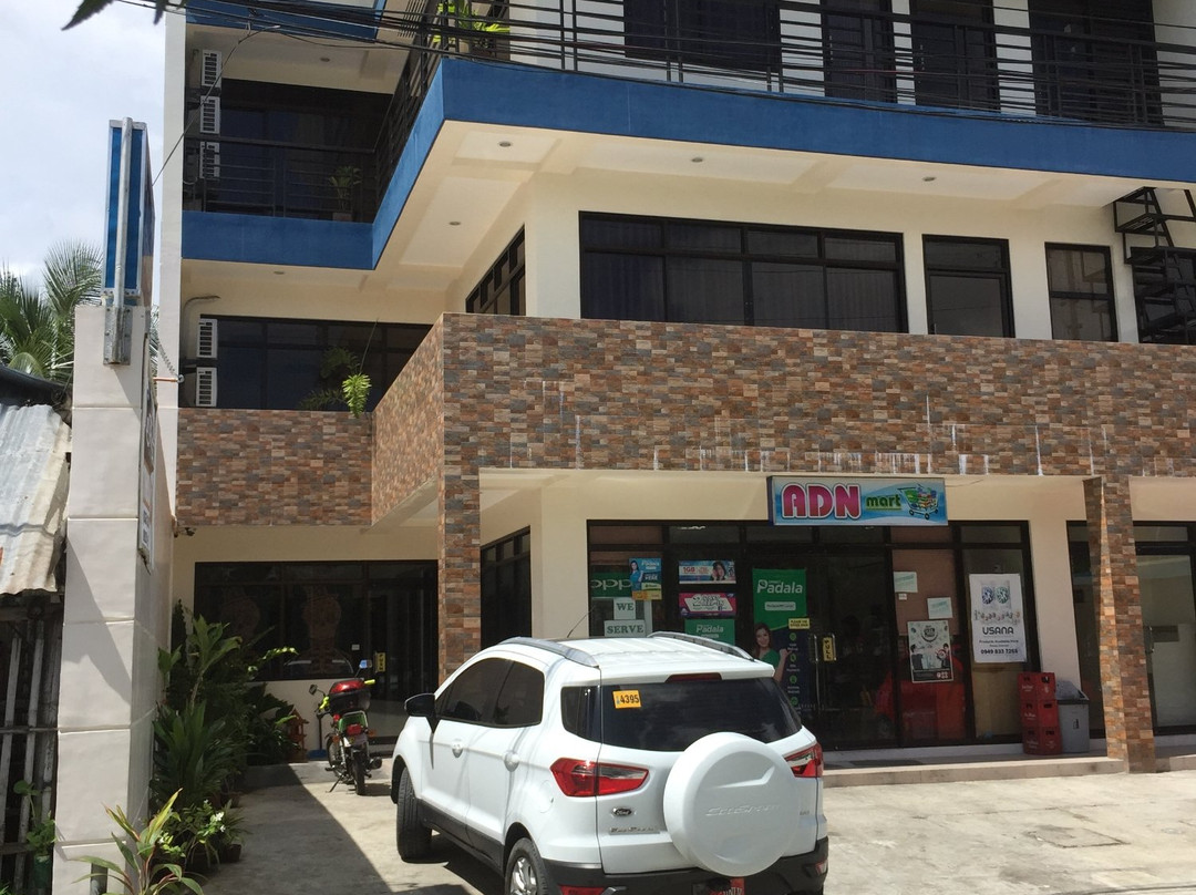 RedDoorz @ La Trinidad Pension House Aklan主图