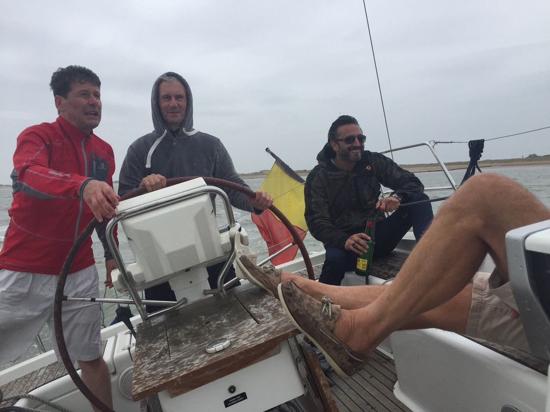 Tau Tona-泽布鲁日必去景点