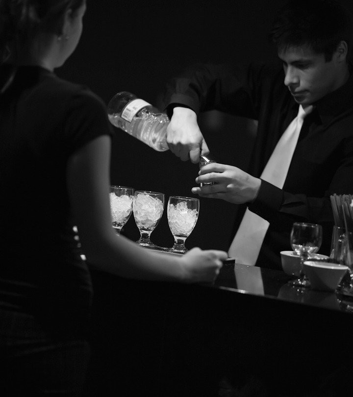 Yuk Yuk's Comedy Club-萨斯卡通必去景点