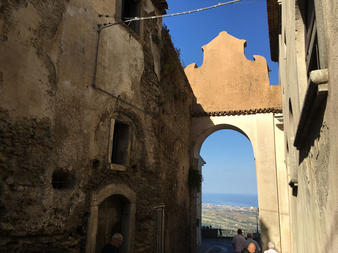 Porta delle Bombarde景点图片