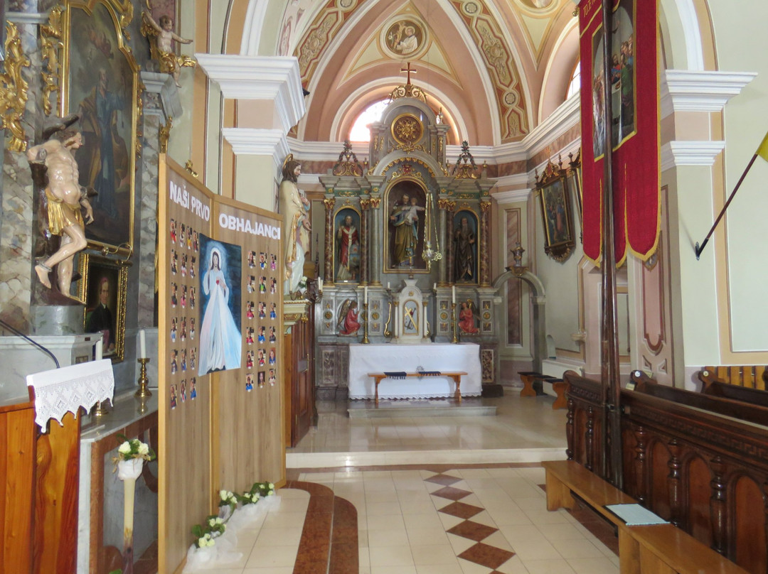 Župnijska Cerkev sv. Jurija-Mozirje必去景点