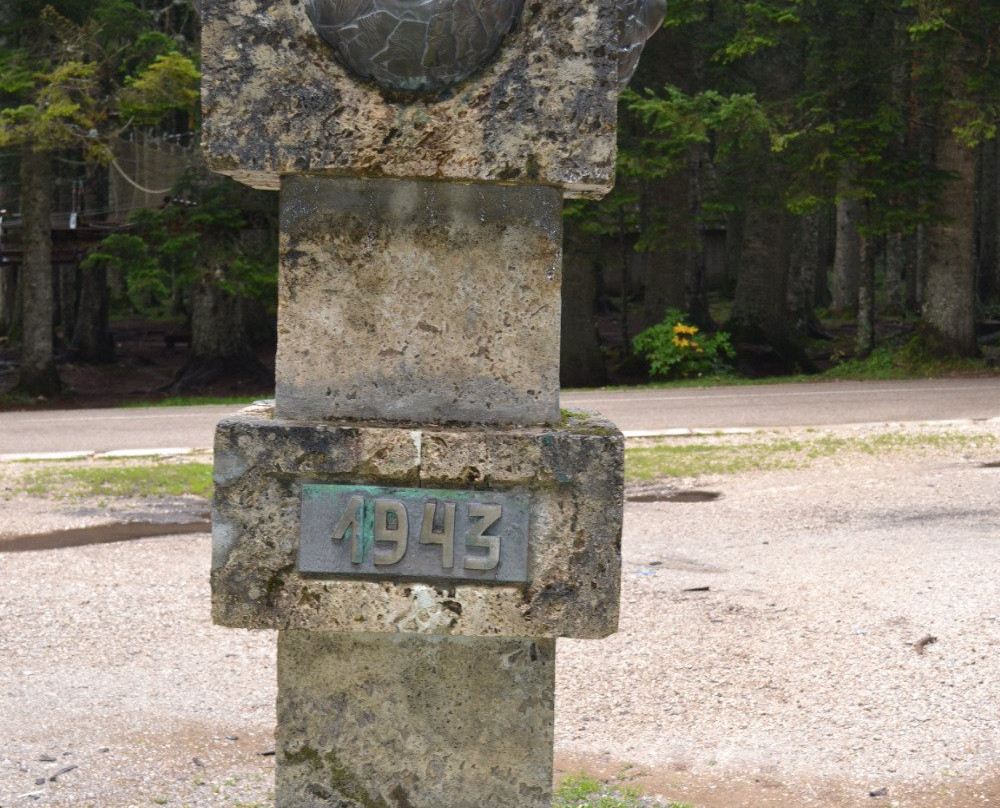 Monument to the Heroes and Partizans of World War II-Zabljak必去景点