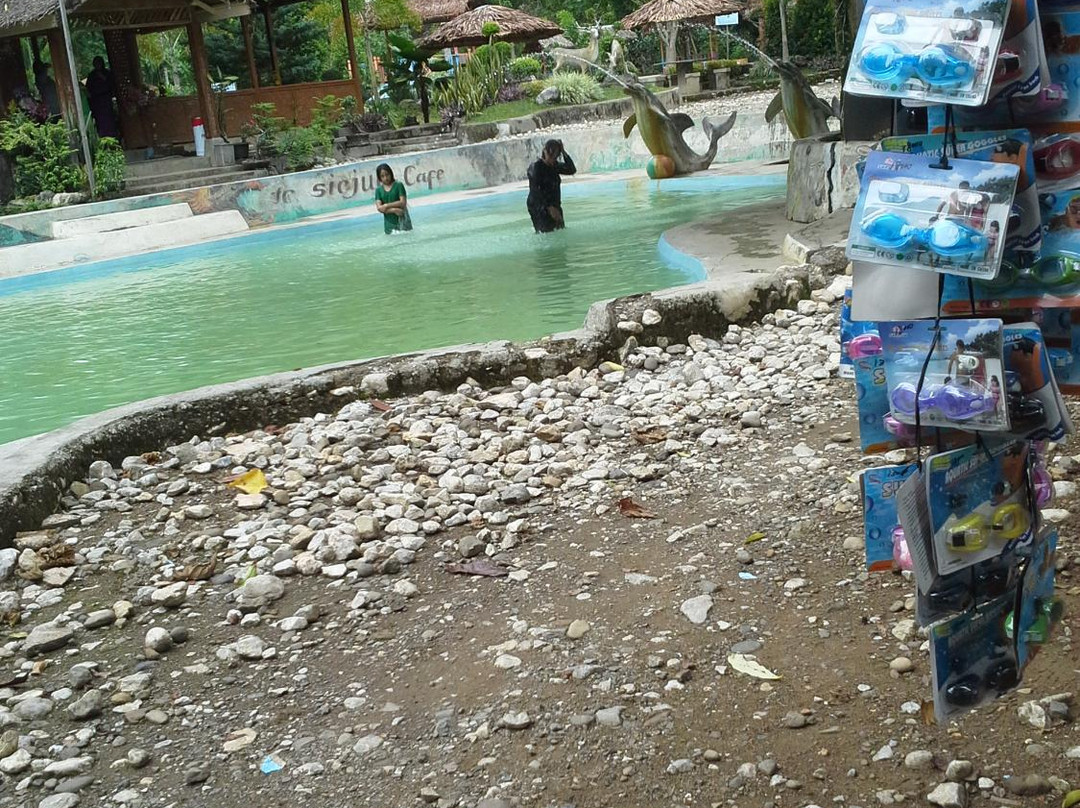 Pemandian Putri Naga Tapak Tuan