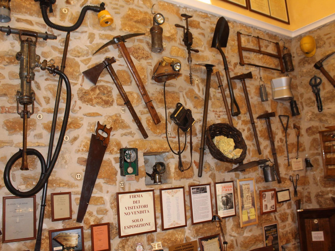 Museo Della Civilta Mineraria-皮亚扎－阿尔梅里纳必去景点