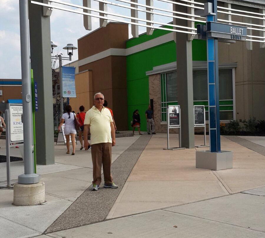 Toronto Premium Outlets-霍尔藤山市必去景点