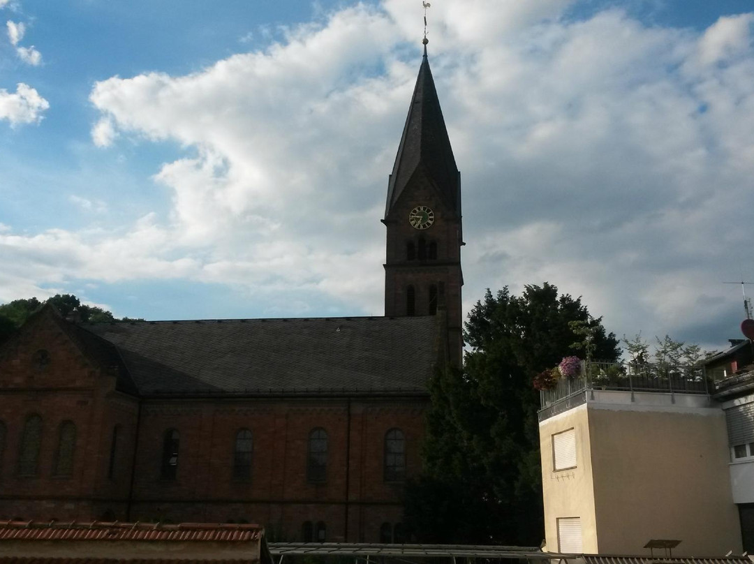 厄尔森塔尔酒店主图