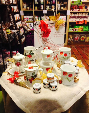 Erboristeria Bioprofumeria Secondo Natura-卡斯泰洛城必去景点