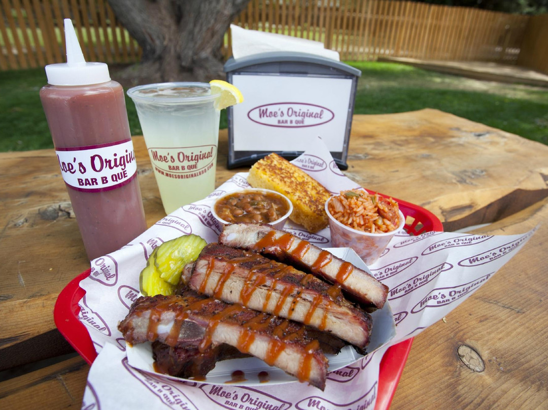 Moe's Original Bar B Que