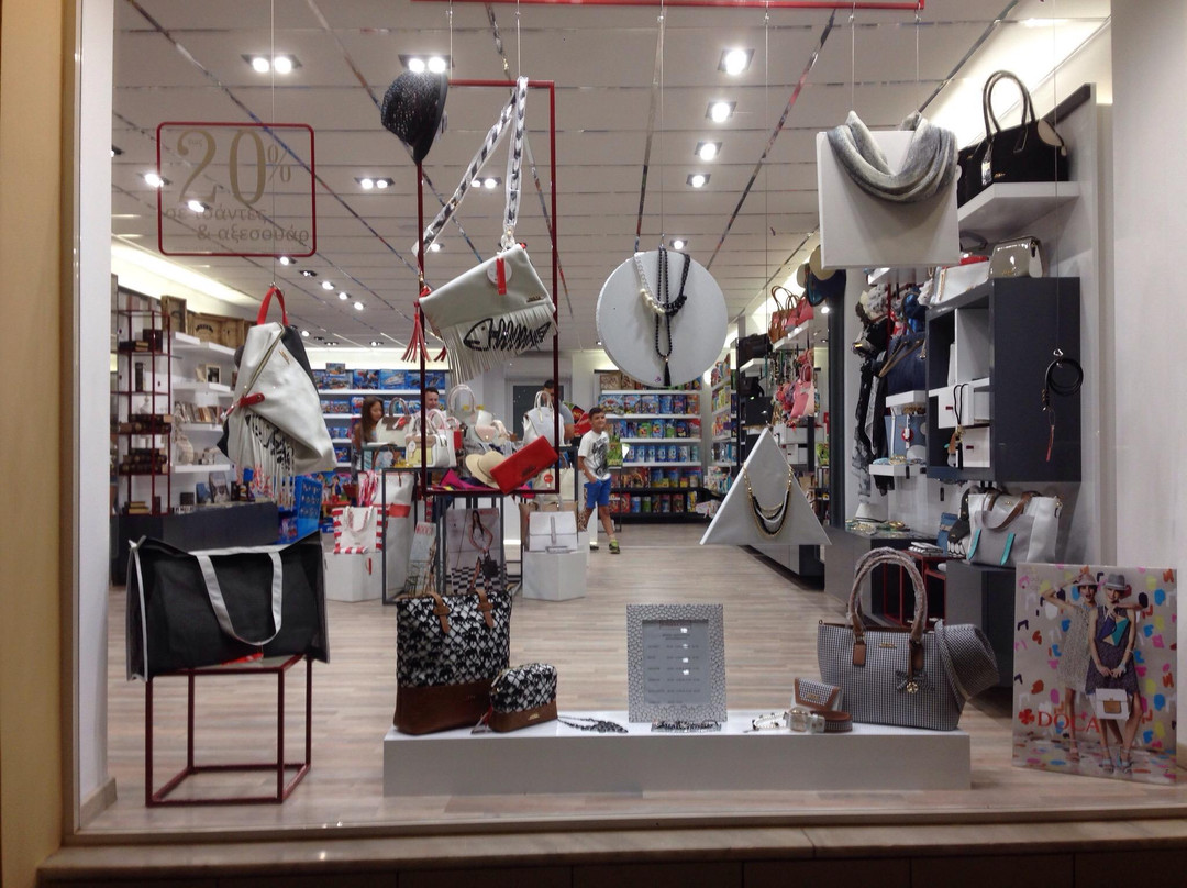 Rebekka store-Kokkini Hani必去景点