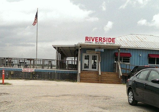 Channelview餐馆和美食-Riverside Inn Marina & Restaurant