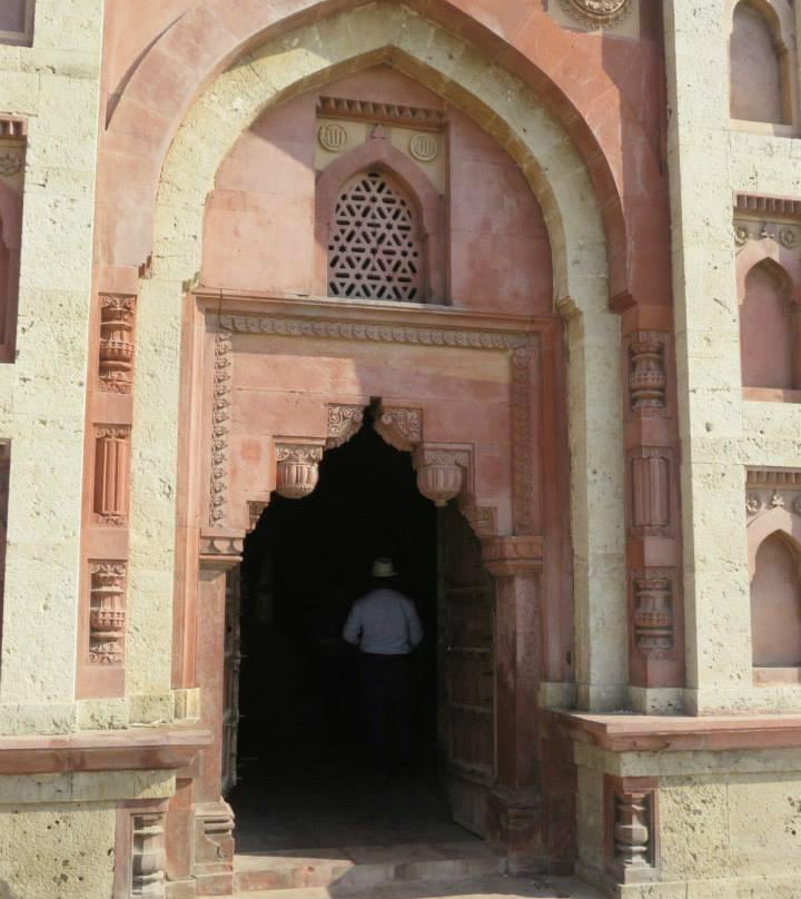 Tomb of Khwaza Khizr景点图片