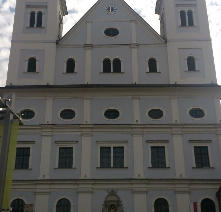 Pfarrkirche Sankt Xaver-莱奥本必去景点