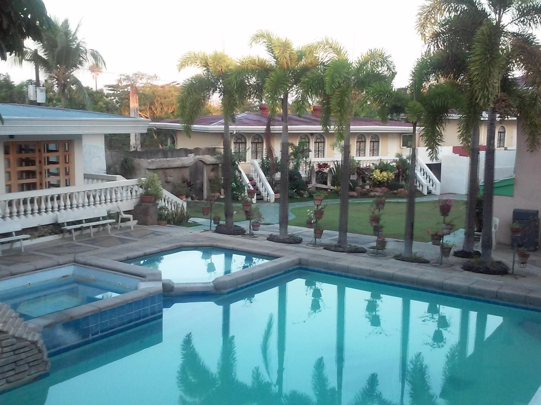 Village Inn Hotel主图