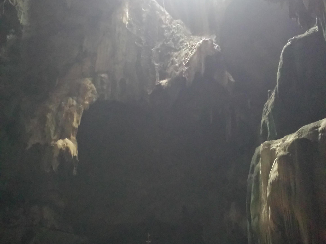 Chompol Cave景点图片