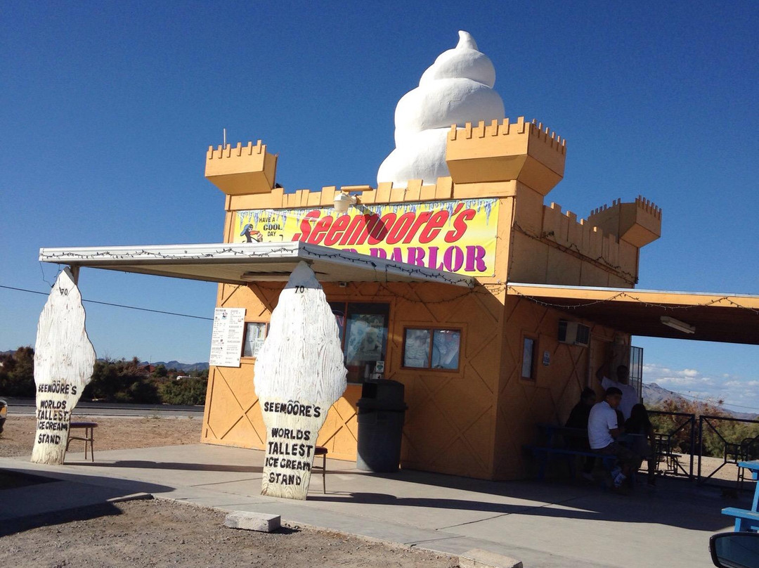 死谷餐馆和美食-Seemoore's Ice Cream