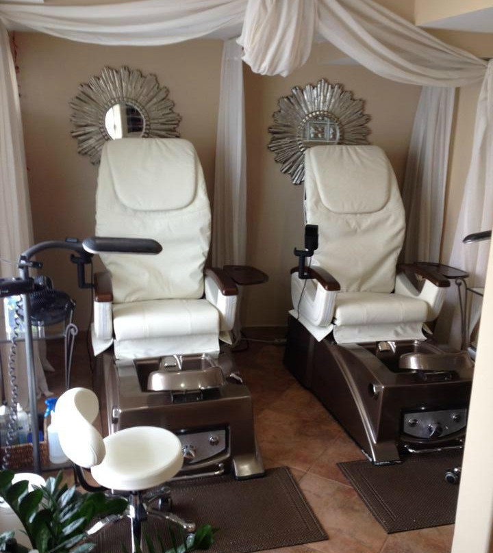 Jacqueline's Salon & Day Spa-特雷热岛必去景点