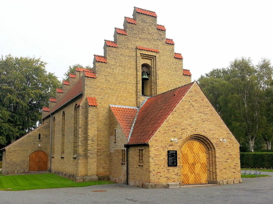 Vejstrup旅游景点-Fredens Kirke