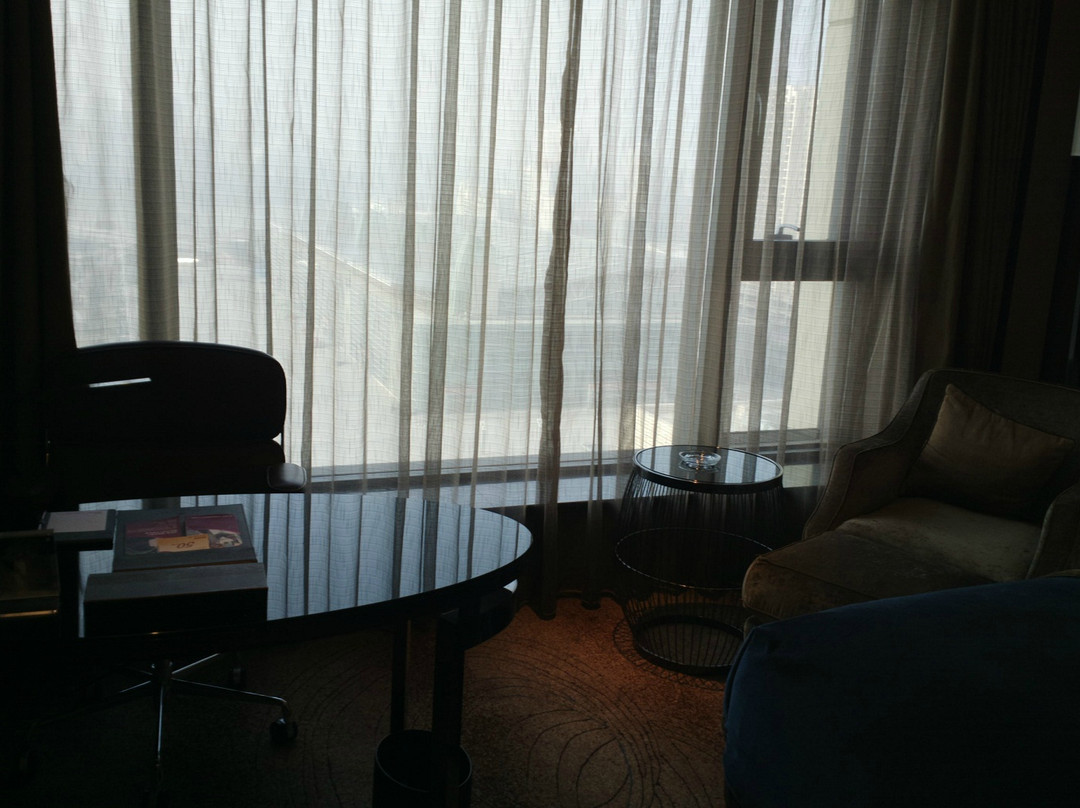 兰州皇冠假日酒店主图