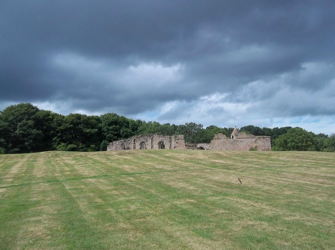 Spofforth Castle景点图片