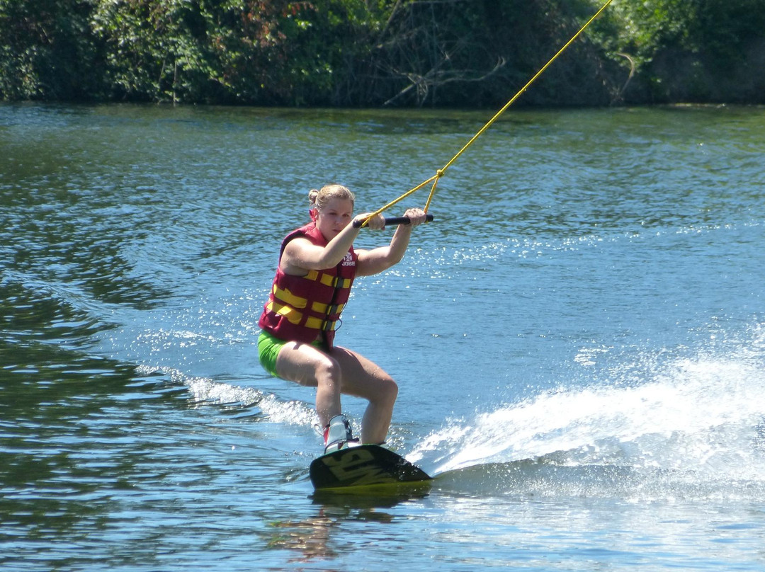 Wake Park Izon-Izon必去景点