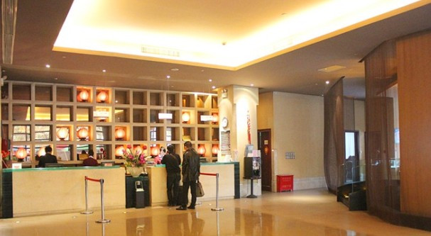 丽顿华居酒店(武汉汉口江滩解放公园路店)主图