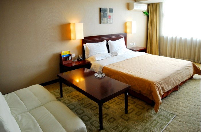 路尚白云宾馆主图