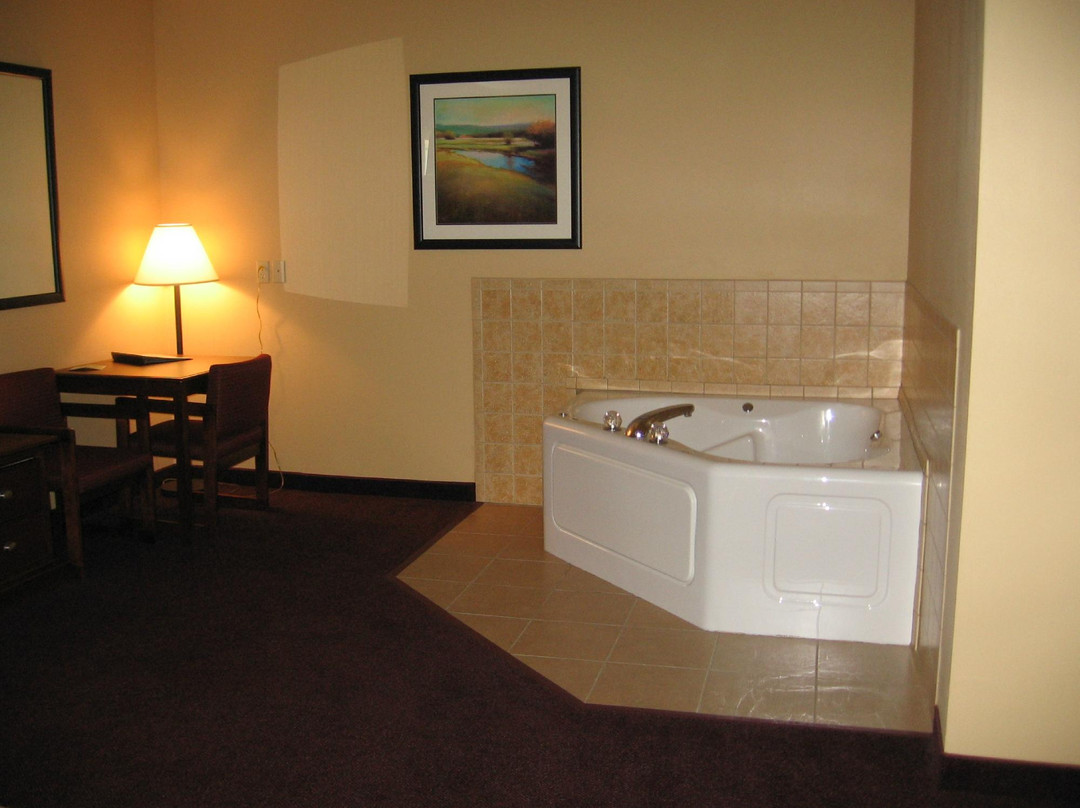 Pocahontas Inn & Suites主图