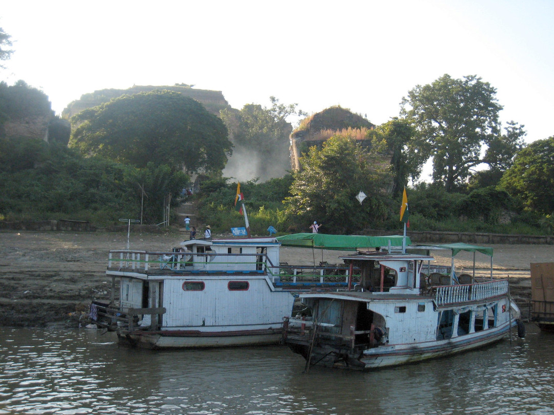 Ayeyarwaddy River-敏贡古城必去景点