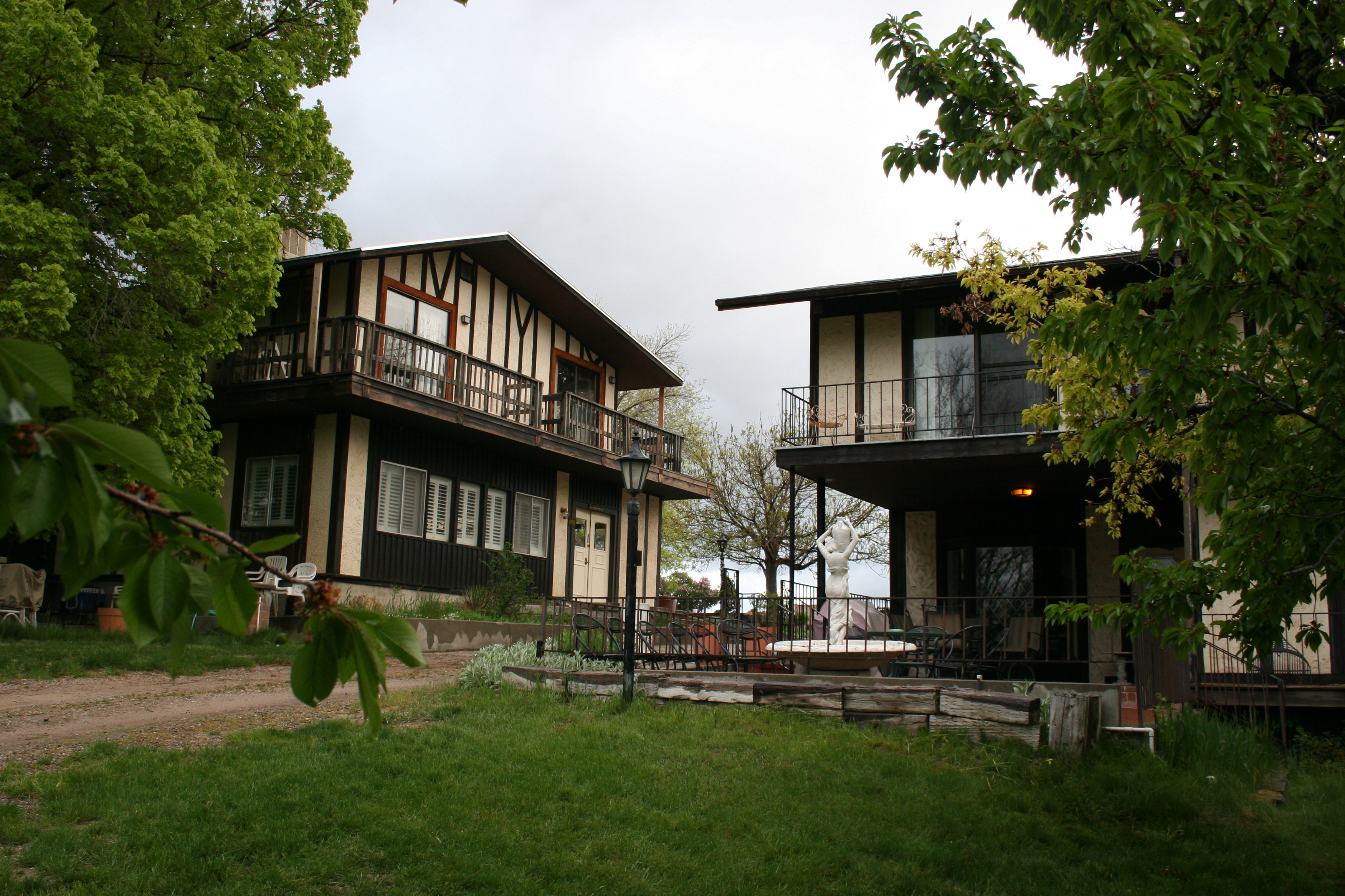 Cedar Crest Inn-官方
