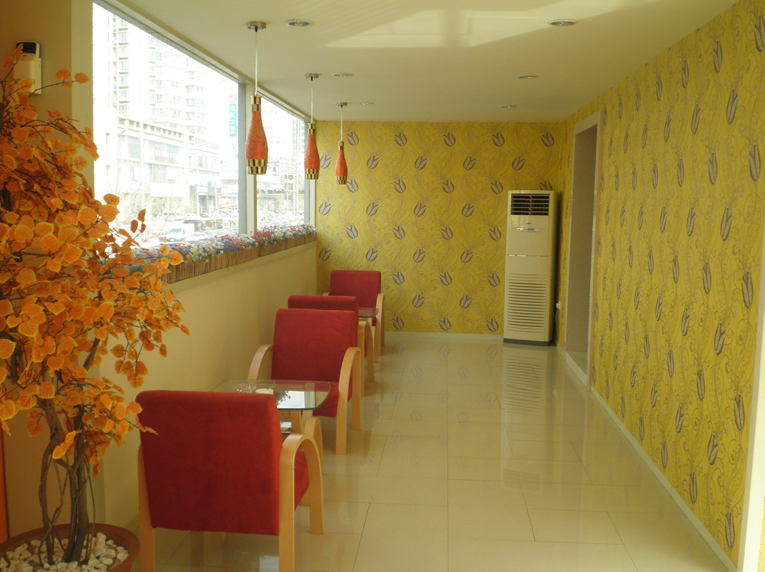 青岛人家商务酒店主图