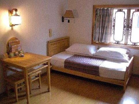 喜多娜·三合行馆（丽江古城大水车店）-客卧