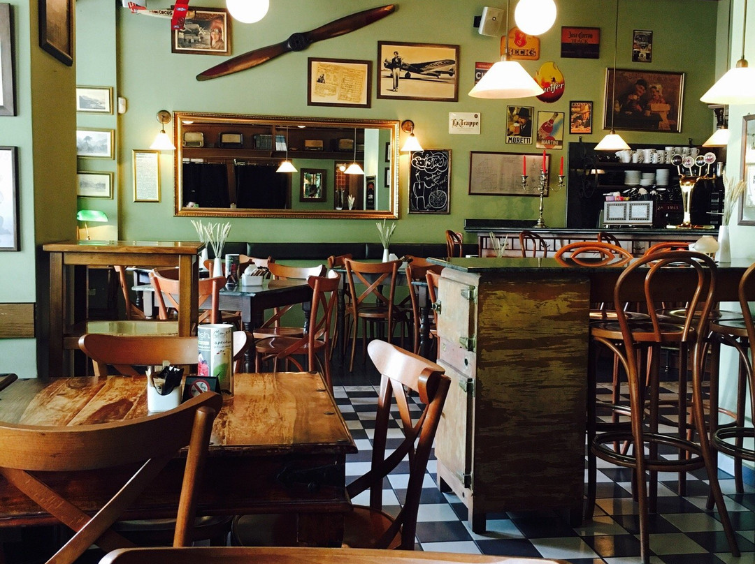 Bistro 49