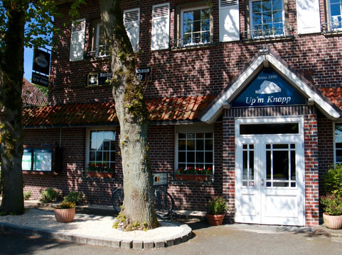 Las Chanas Up'm Knapp