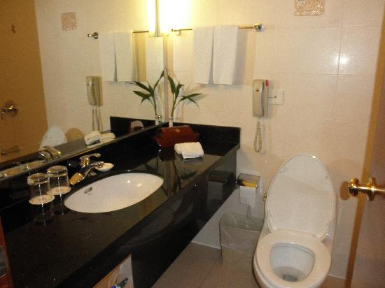 全季酒店（苏州观前街平江路店）-浴室