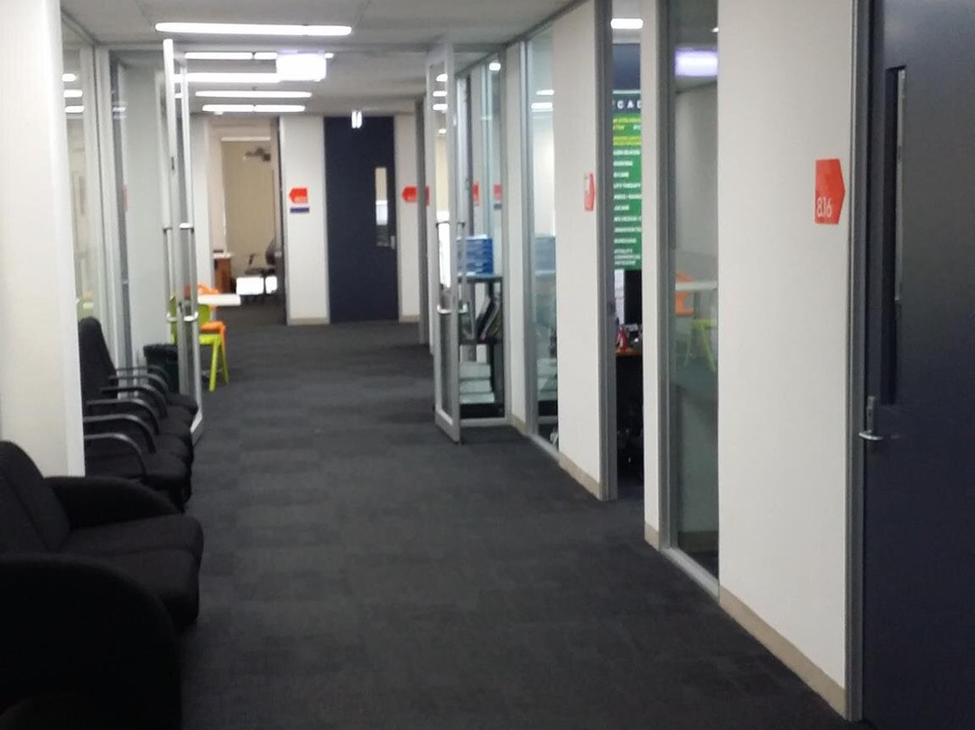 Melbourne Airport Travellers Information Service-塔拉马林必去景点