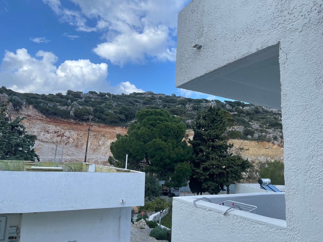 Ladikos Garden主图